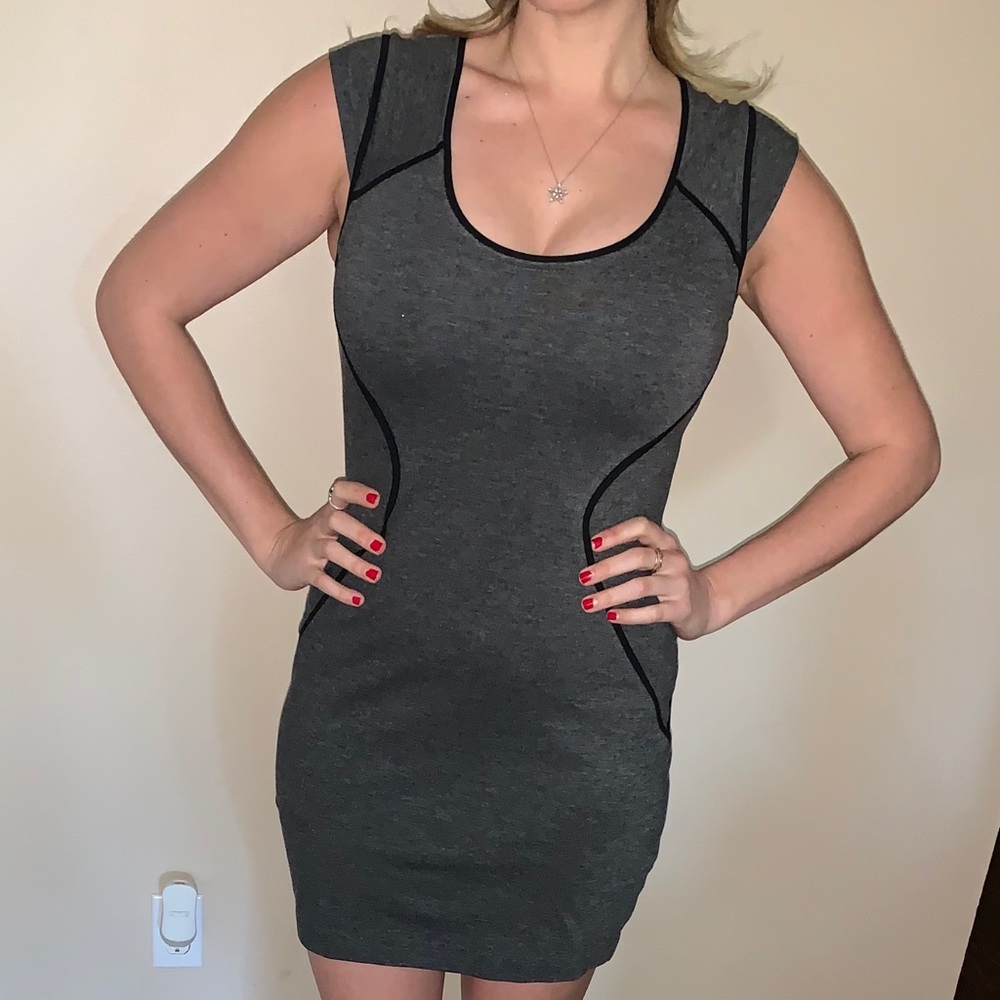 Short grey dress